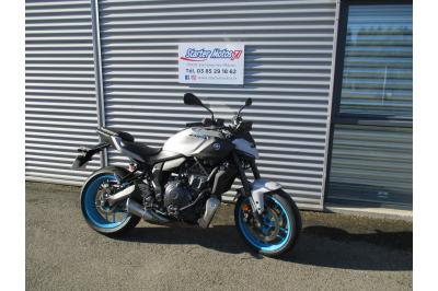 YAMAHA MT-07