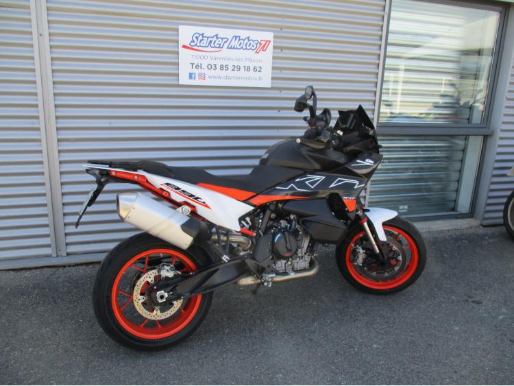 KTM 890 SMT 2024 TECH PACK à partir de 214€/mois*