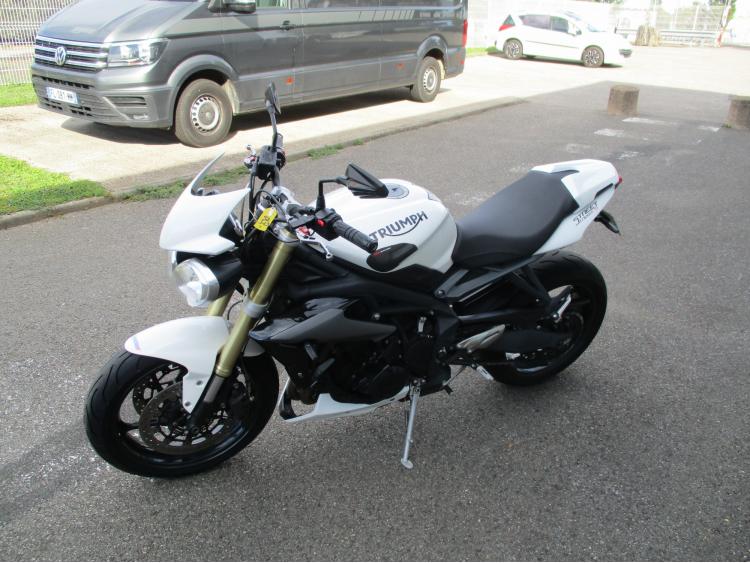 TRIUMPH STREET TRIPLE 675 2015 * Financement possible *