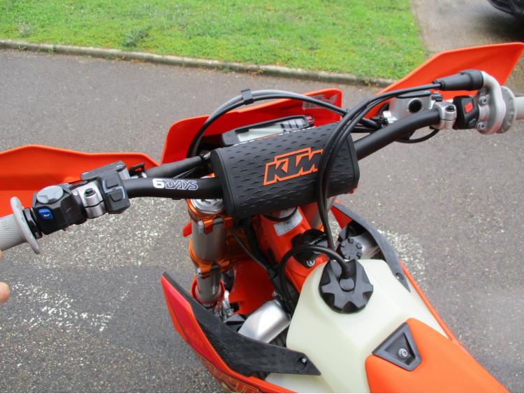 KTM 250 EXC SIX DAYS 2025 74h à partir de 168e/mois*