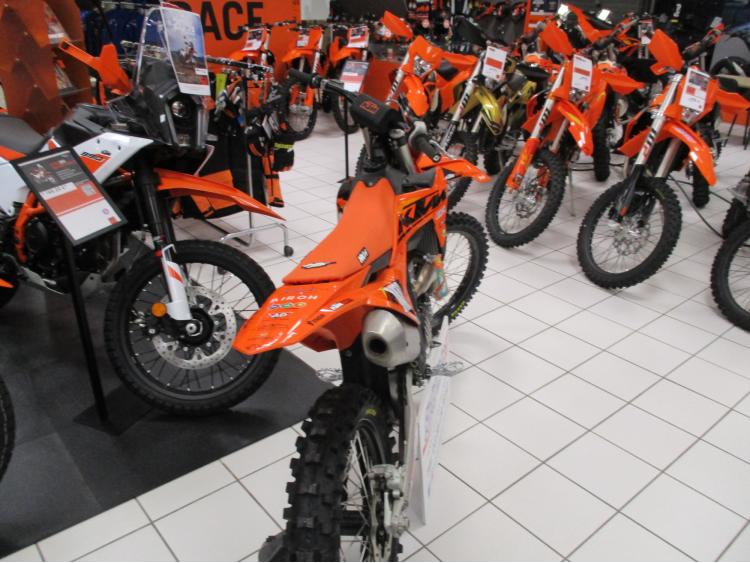 KTM 250 SX-F 2025 98h